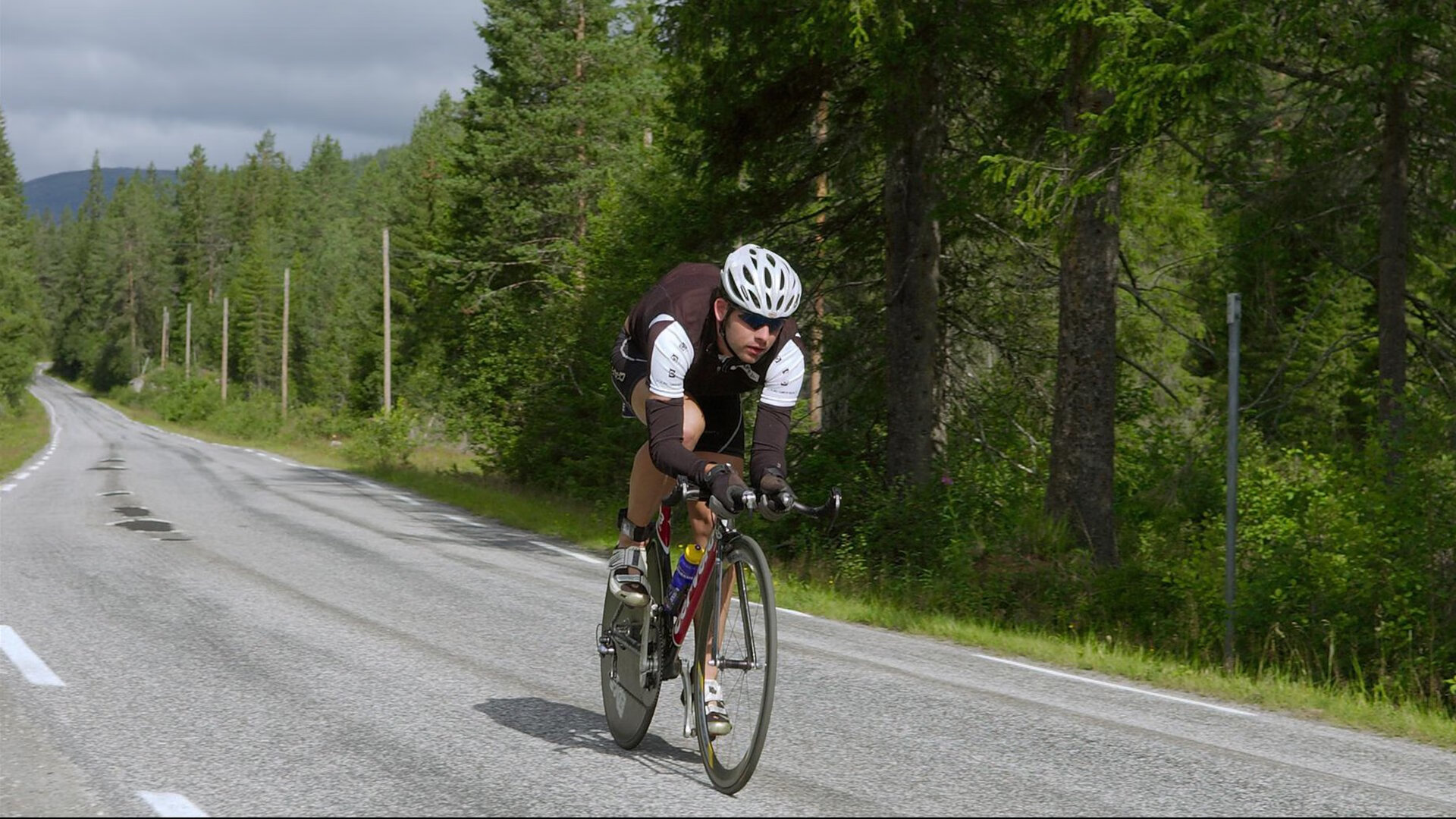 朝鲜集束弹命中军事阵地，朝鲜集安